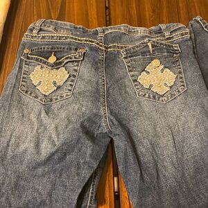 Stylish Blue Jeans with Embroidered Pockets